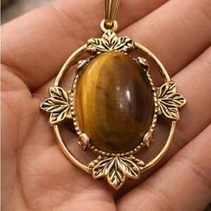 Elegant Gold and Brown Pendant Necklace and Gold tone .925 Italy stamped Chain